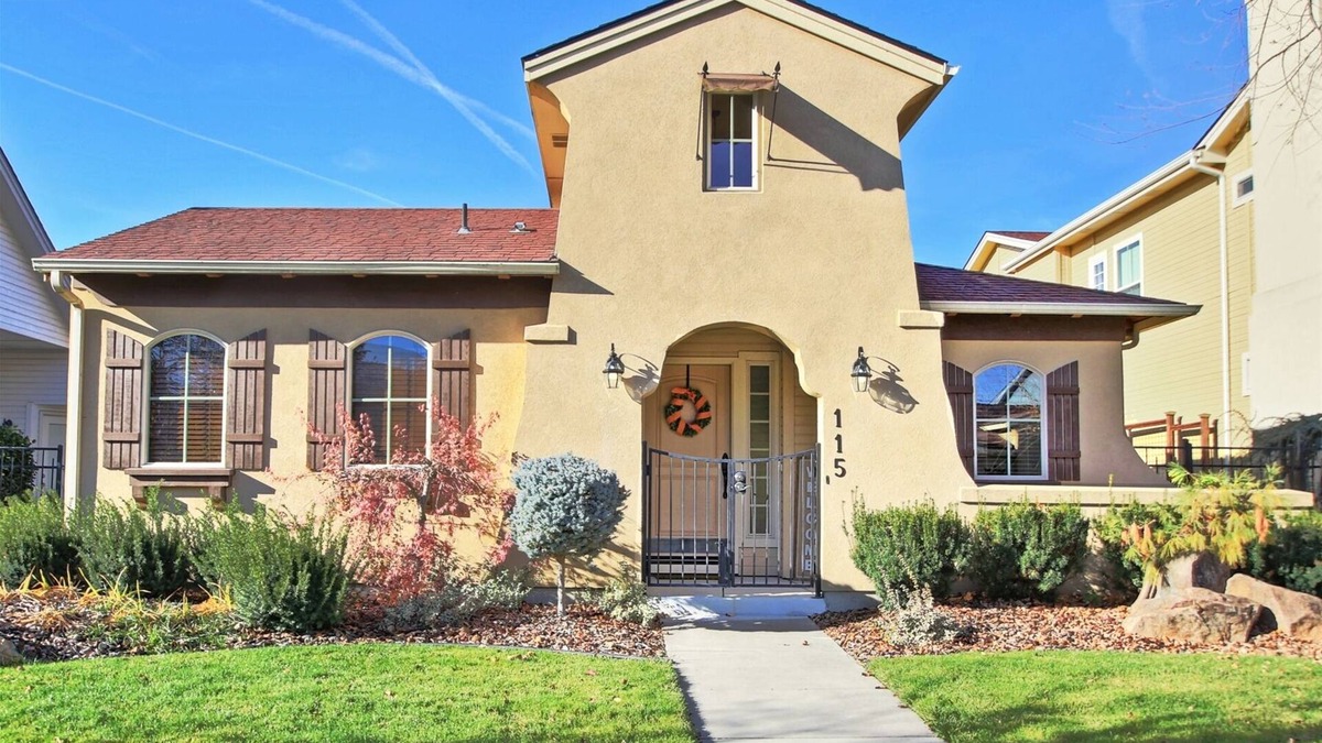 Eagle House | Dog Friendly Cozy Quiet Eagle ID Home sleeps 6