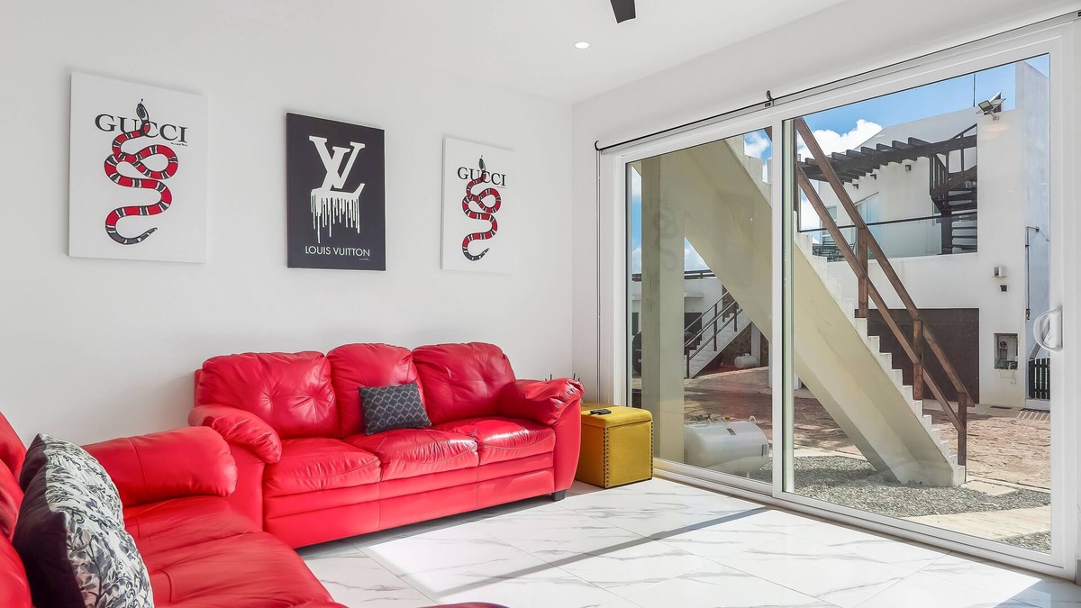 La Paloma House | Dog-friendly home 3 rows to beach with rooftop deck, pool, & kitchen