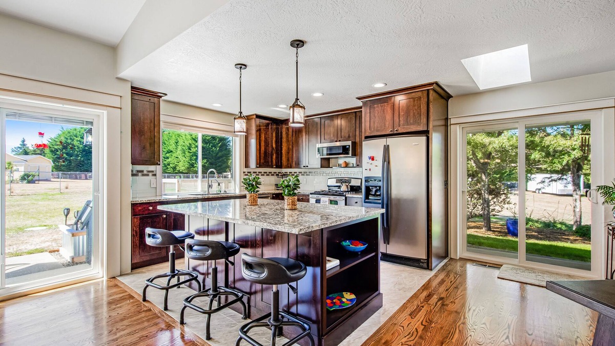 Sequim House | Dog-friendly home near Port Williams with private saltwater hot tub