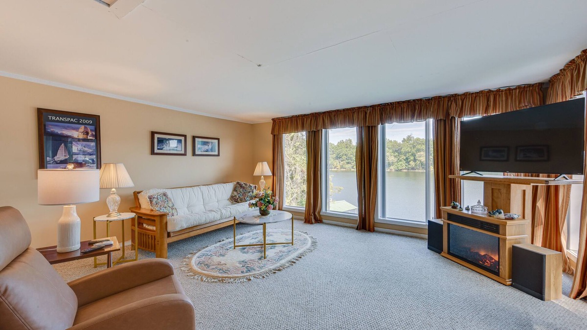 Jonesville House | Dog-Friendly Home on Black River Lake w/Boat Dock