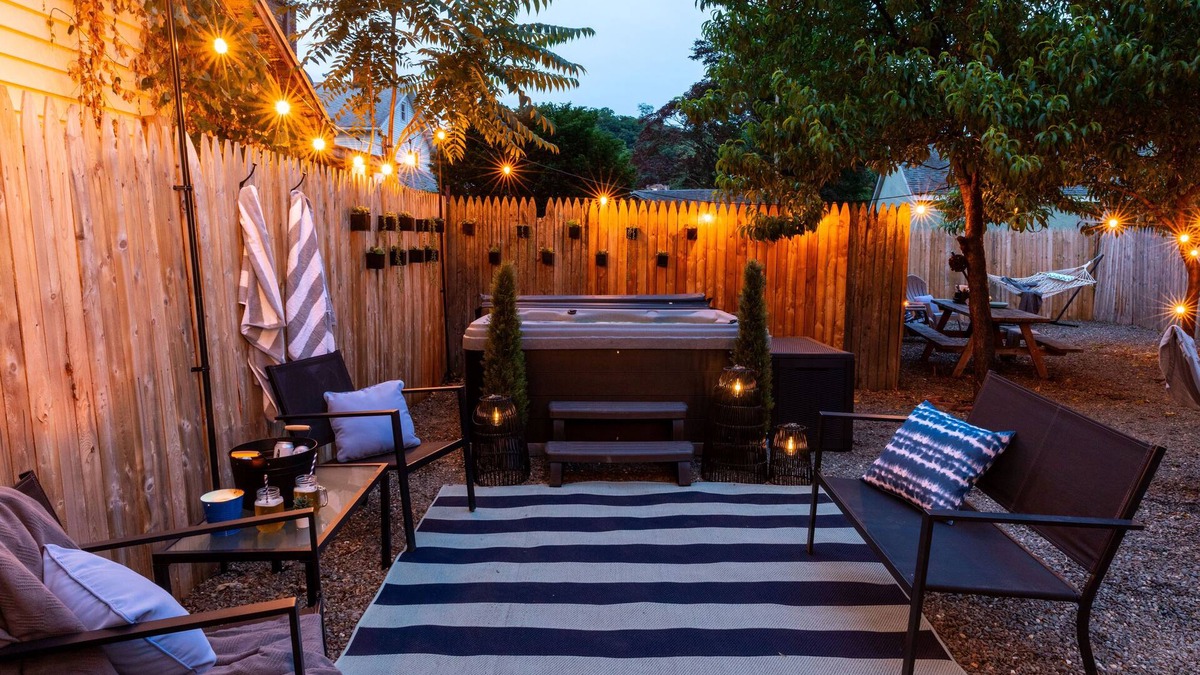 Kingston Apartment | Dog-Friendly Hudson Valley Escape with Hot Tub & Jacuzzi