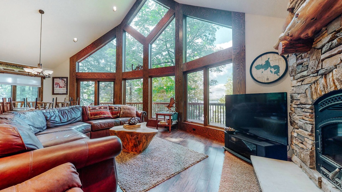 Lac du Flambeau House | Dog-friendly, lakefront dream home w/an indoor sauna & private dock