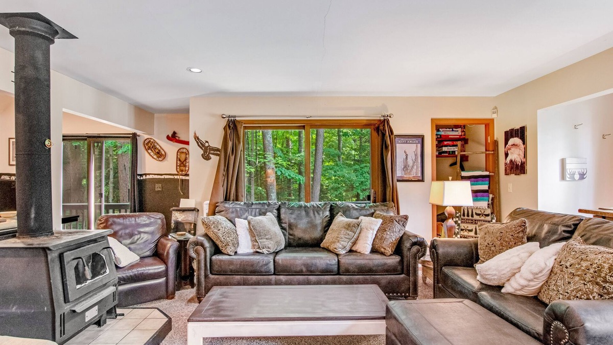 Lac du Flambeau House | Dog-friendly lakefront home with kayaks, bikes, dock, & W/D