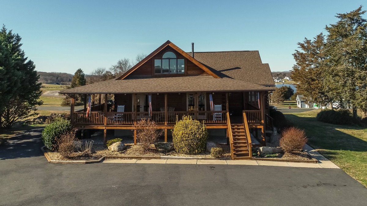 Livingston House | Dog-friendly, lake view cabin w/furnished decks, Ping-Pong & darts
