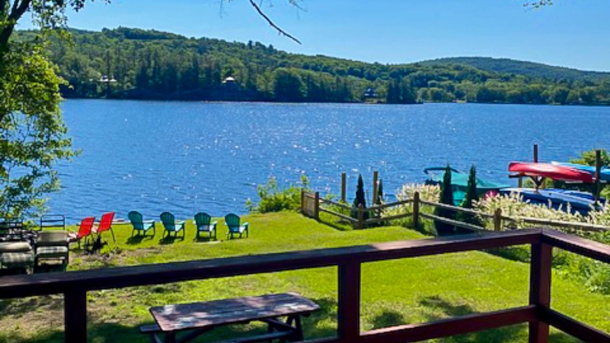 Castleton House | Dog-friendly lakefront oasis with scenic patio & firepit - near skiing & golf