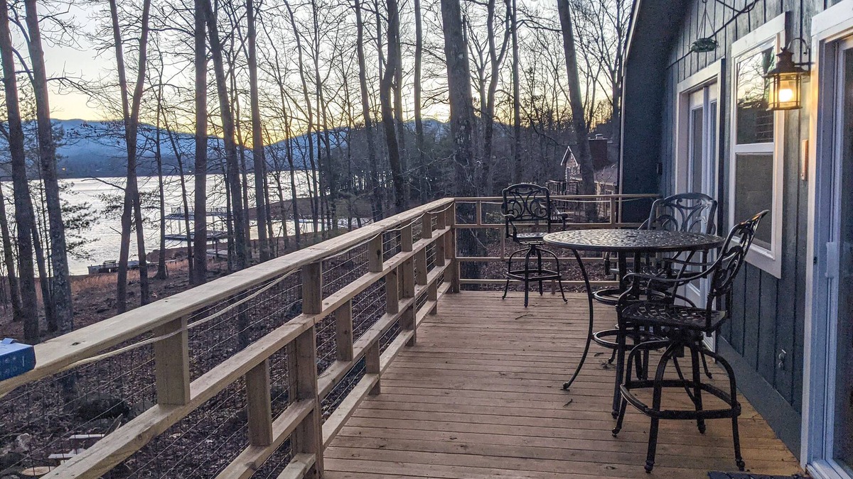 Hiawassee House | Dog-Friendly Lakefront Home with Kayaks, a Firepit, Furnished Deck, & Fast WiFi