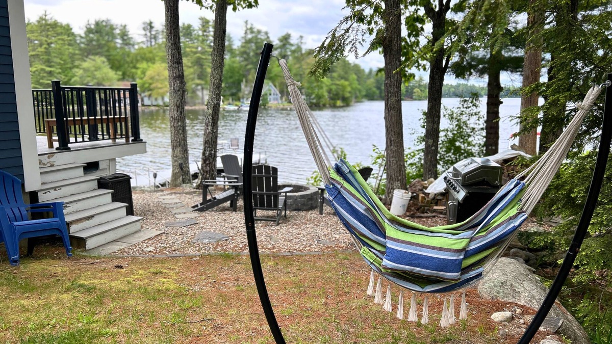 Acton House | Dog Friendly Lakefront Cottage with Private Dock and Kayaks