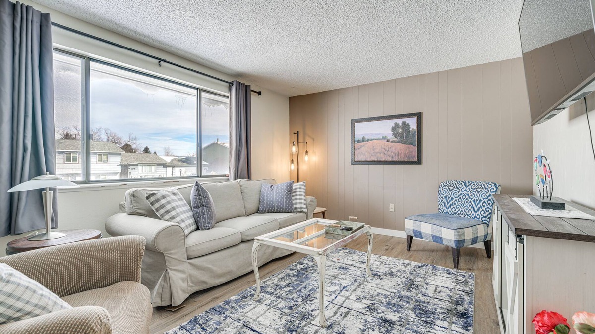 Dillon House | Dog-Friendly Montana Home w/Deck & Fenced-In Yard