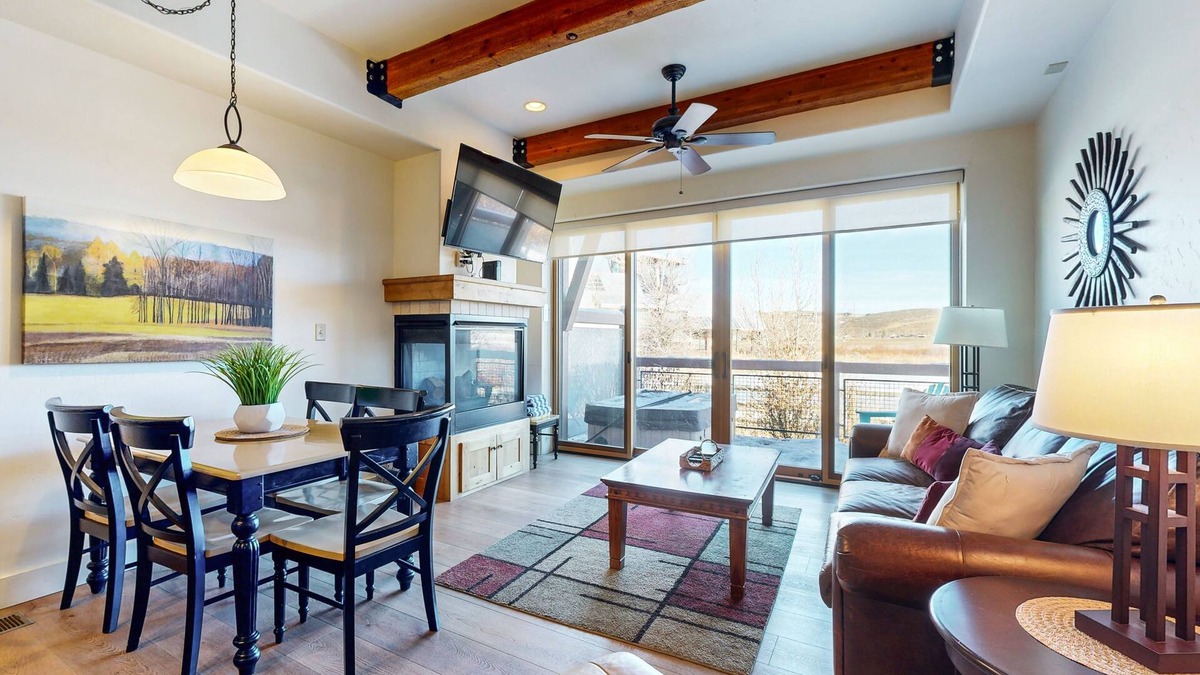 Kimball Junction House | Dog-friendly Newpark townhome w/private hot tub, washer/dryer, & central AC