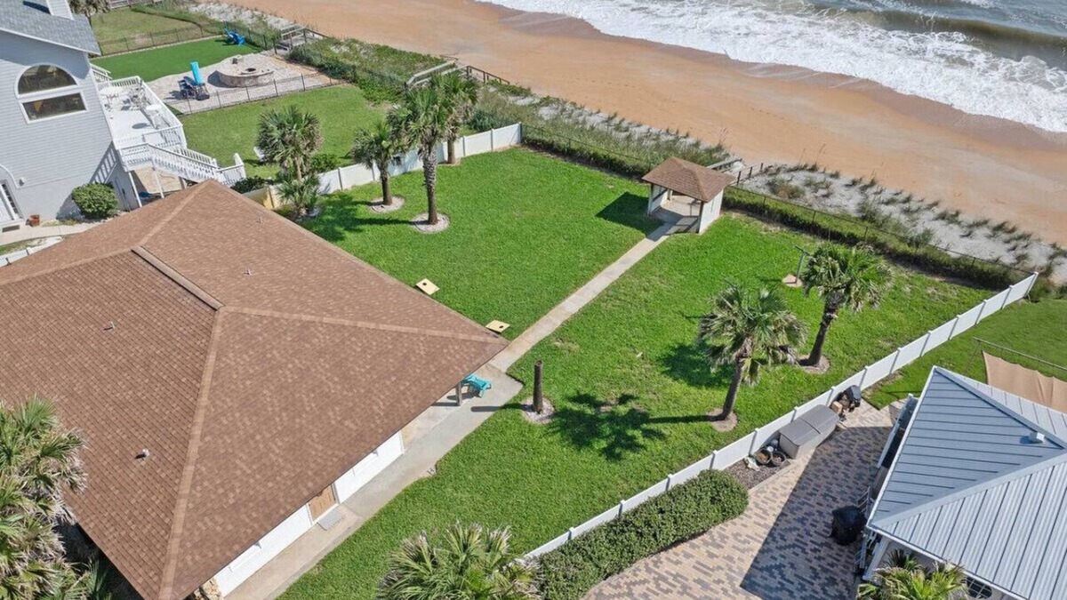 Painters Hill House | Dog-Friendly Oceanfront Escape w/Private Beach Access & Stunning Wildlife Views!