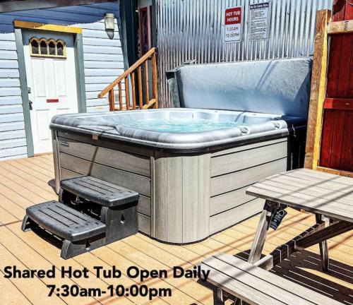 Leadville House | Dog Friendly Private Cabin w Hot Tub Leadville-A