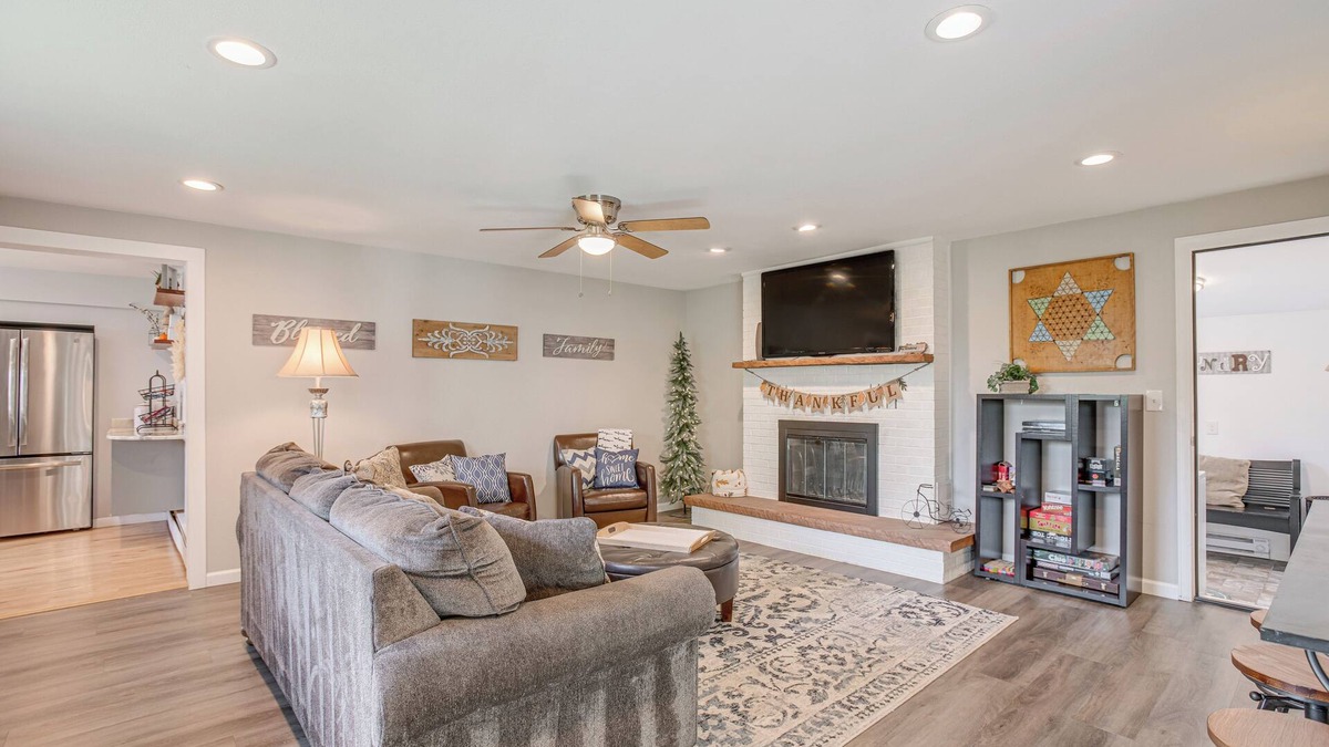 Edgewater House | Dog-Friendly Ranch Retreat ~ 5 Mi to Denver!