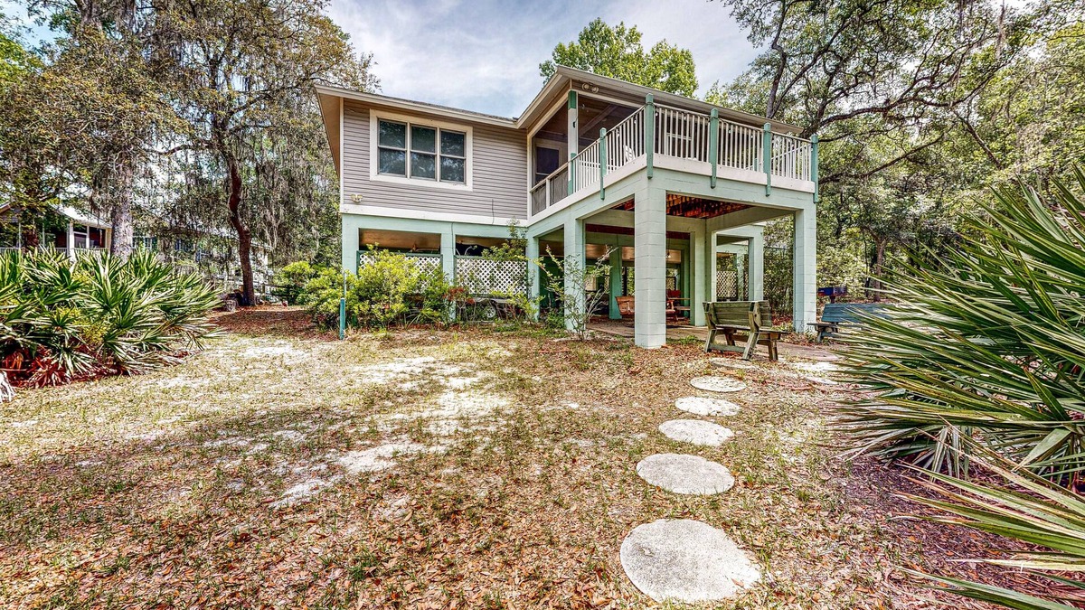 Bell House | Dog-friendly, riverfront home with screened porch, firepit, & private dock