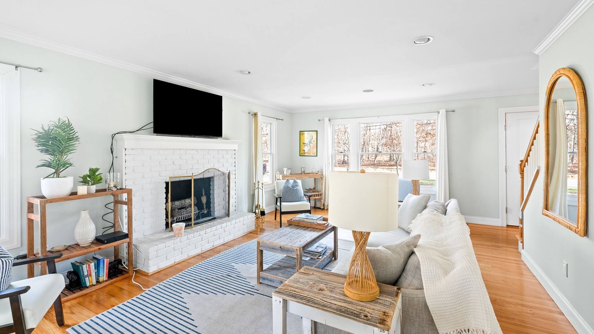 Springs House | Dog-friendly, secluded cottage near beach with fenced yard, pool