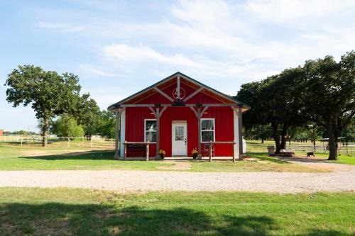 Era House | Dog-Friendly Texas Ranch with Patio, Horses On-Site