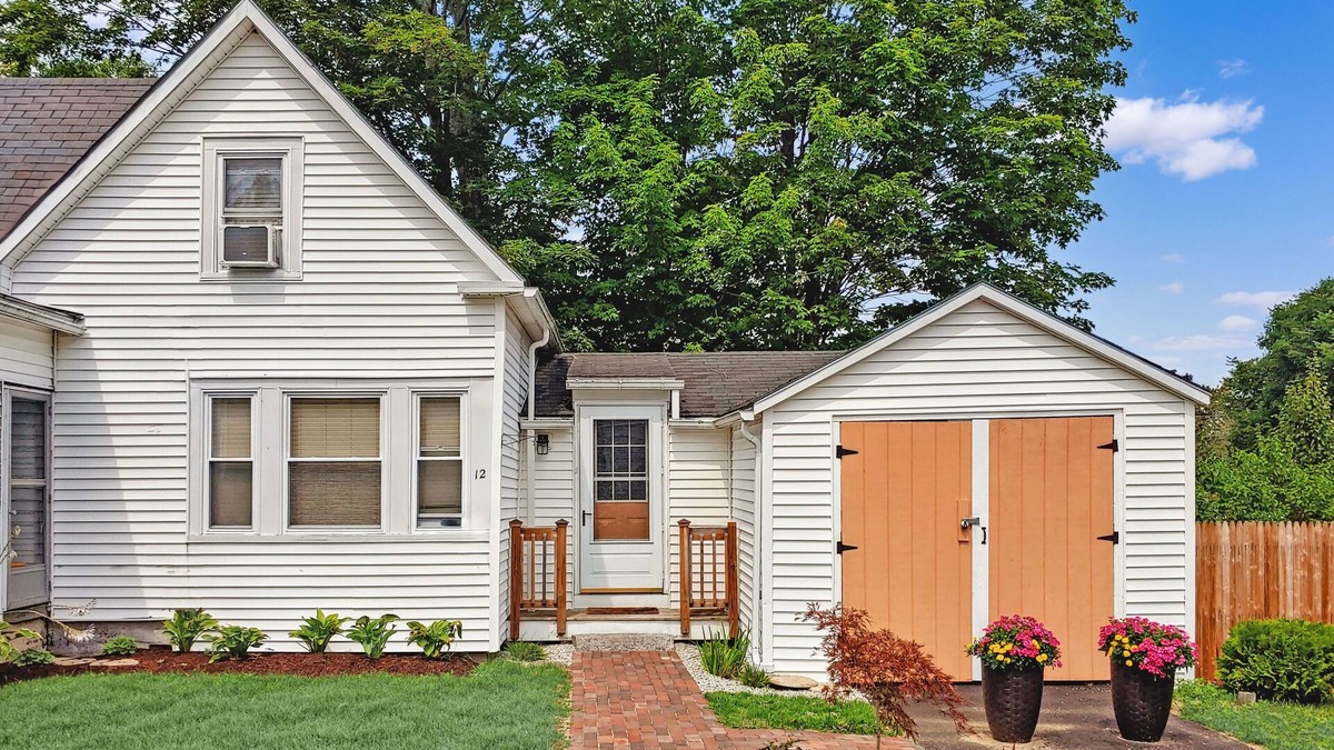 Old Orchard Beach Cottage | Dog Friendly, Relaxing Cottage Stay Steps Away from The Beach