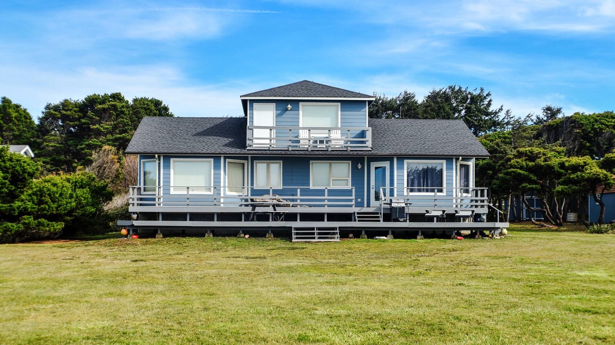 Gold Beach House | Dog-friendly, waterfront home w/ a furnished deck & amazing views