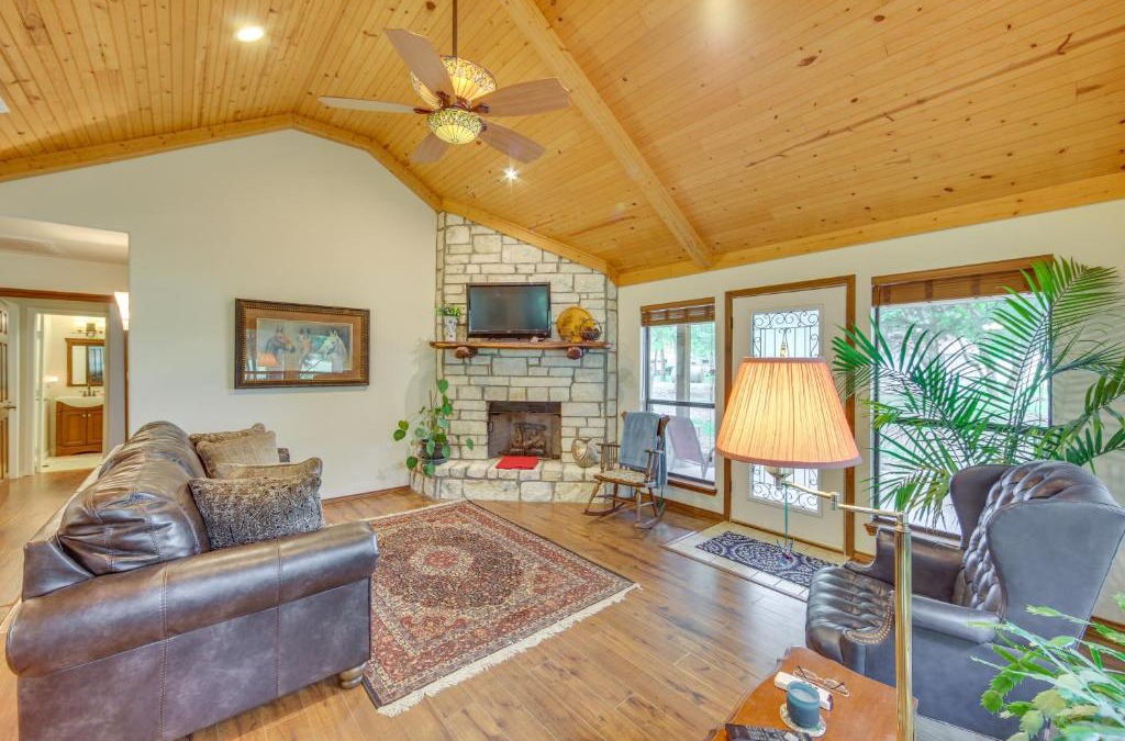 Wills Point House | Dog-Friendly Wills Point Home with Grill on 10 Acres