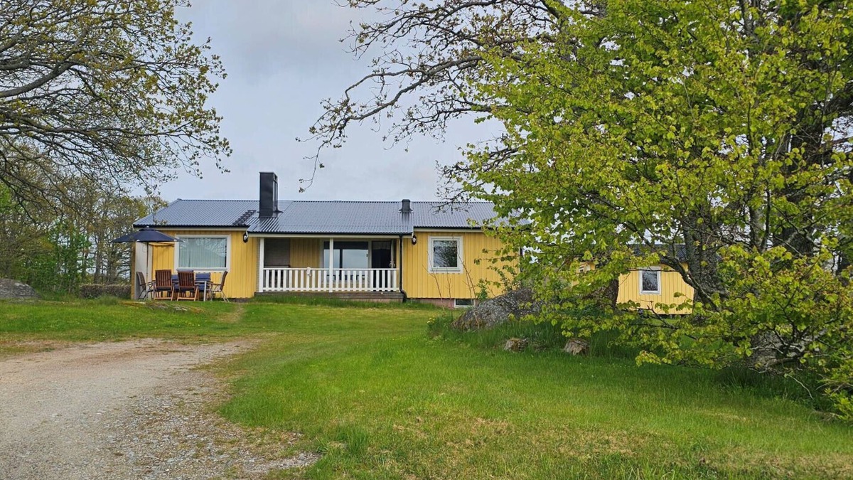 Varekil House | Dogfriendly House in Hjälmvik with Sea Glimpse | SE09114