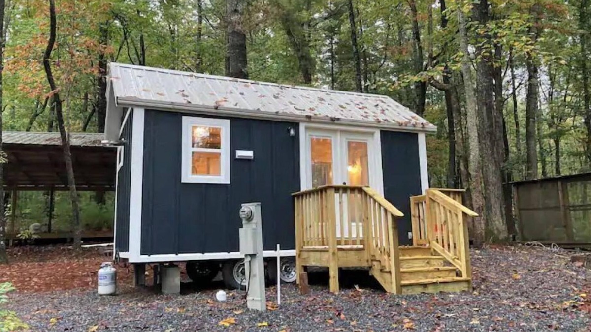 Clarkesville Cabin | Dogwood Tiny Home at Bleu Canoe Campground