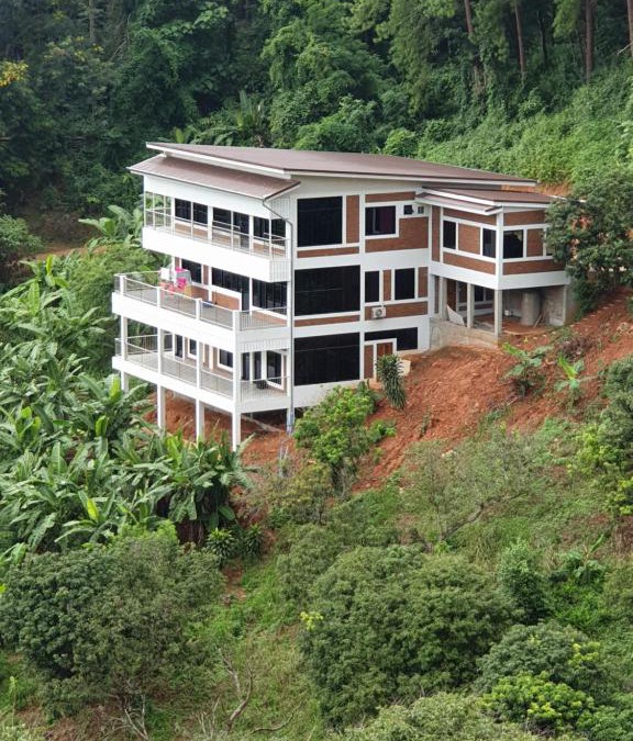 Mae Fa Luang House | DOI TUNG Anisa Homestay