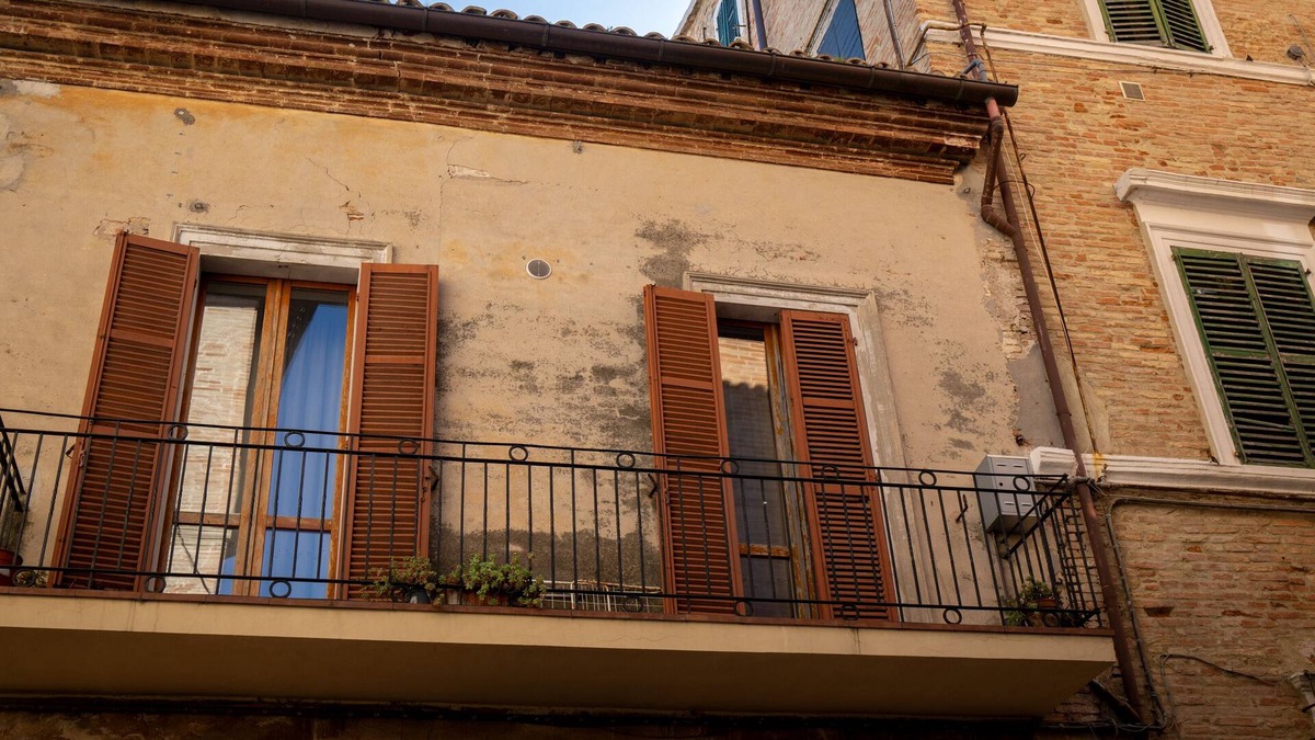 Jesi Apartment | DOLCE VITA apartment: in an elegant period building in the historic center
