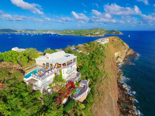 Falmouth Harbour Bed & Breakfast | Dolcevita Cliff Private Resort by KlabHouse - Adults Only