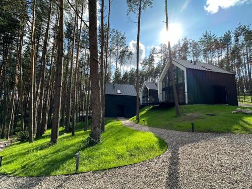 Lubiana House | Dolina Ciszy - Wypoczynek i relaks pod sosnami