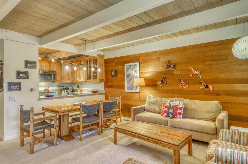 Elkhorn House | Dollar Meadows 1388