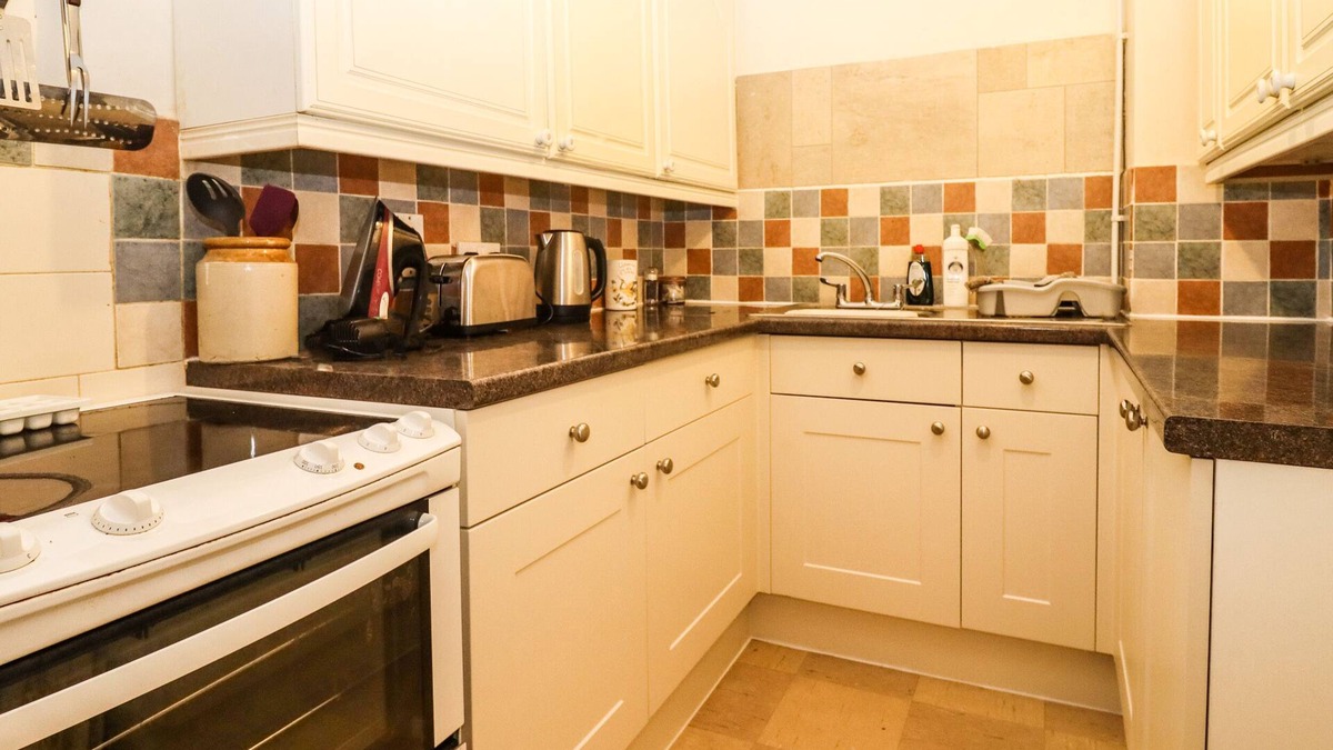 Cirencester Cottage | Dollar Ward House Basement
