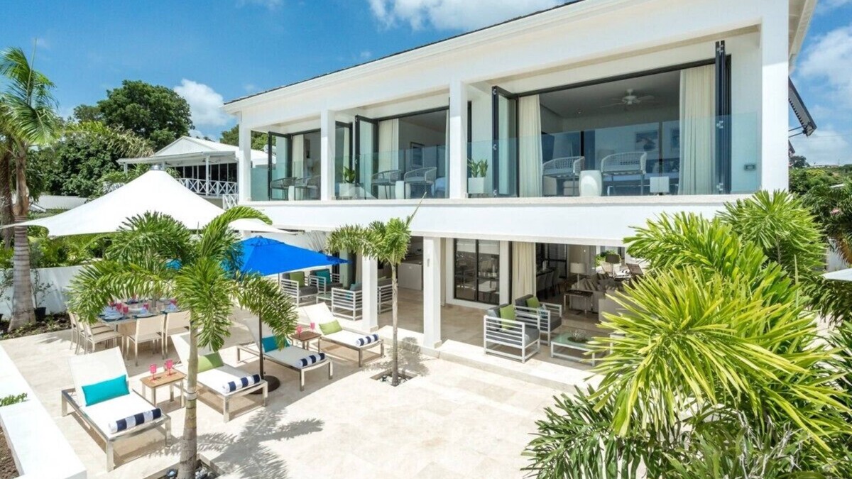 Fitts Village House | Dolphin Beach House (Reigate) by Fantasia Villas