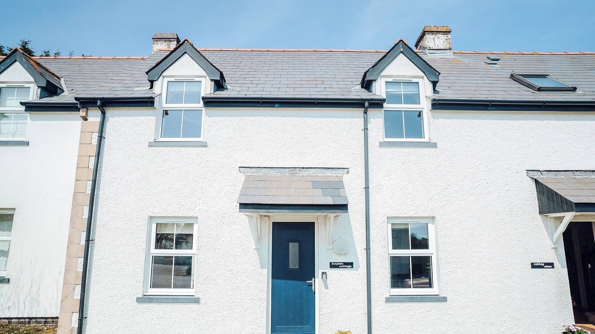 Lydstep Cottage | Dolphin Cottage - UK6733