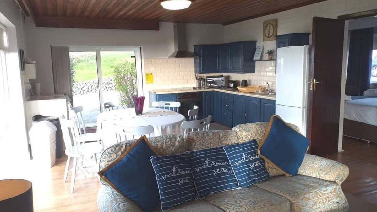 Fanore House | Dolphin House is just a short drive away from the breathtaking Cliffs of Moher.