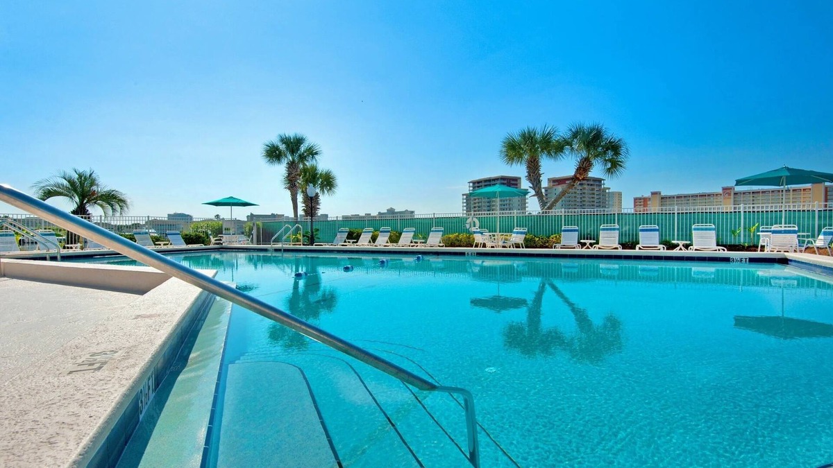 Holiday Isle Condo | Dolphin Point 104b 2 Bedroom Condo by RedAwning