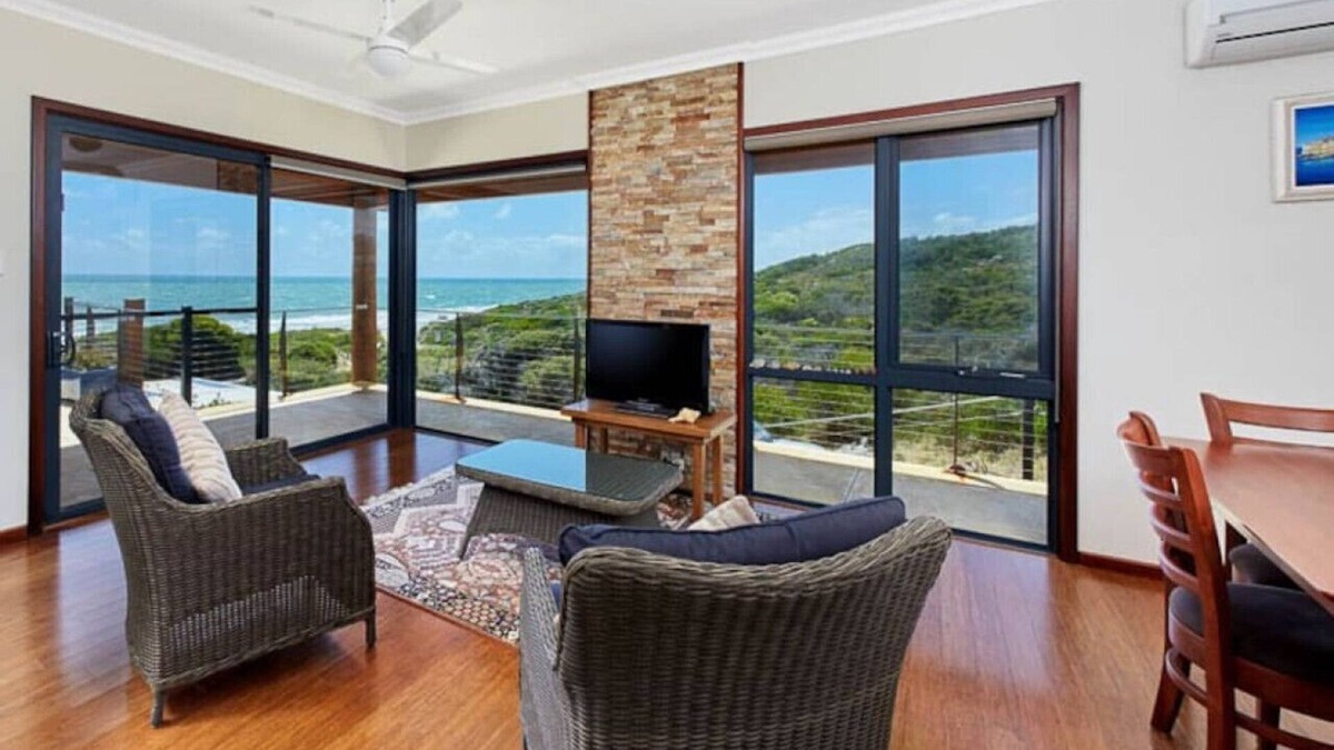 Binningup House | Dolphin Views - amazing ocean views