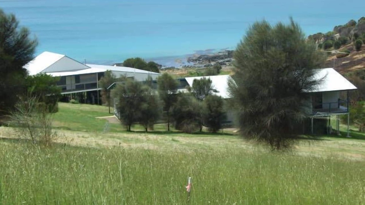 Penneshaw House | Dolphins Encounter Luxury entire HOUSE