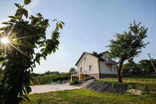 Sandomierz Villa | Dom do wynajęcia z tarasem i ogrodem, balia, ognisko