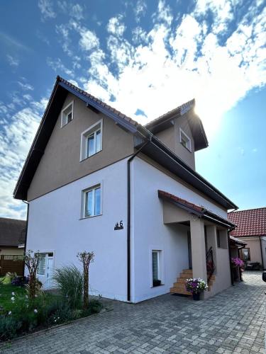 Pustkowo House | Dom Gościnny Stokrotka