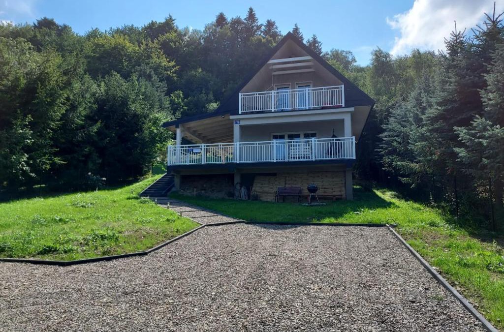 Losie Villa | DOM PIOTRUSIÓWKA NAD ZALEWEM KLIMKÓWKA