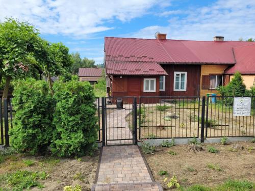 Adamow House | Dom pod Platanami