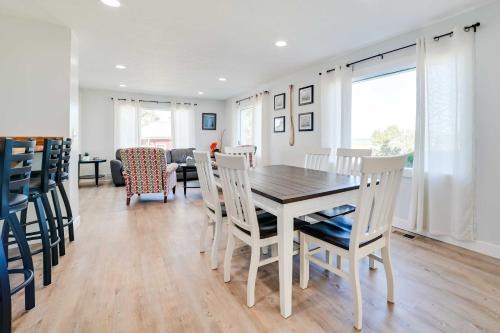 Rogers City House | Dom Rodzinny Lakeview Getaway - Walk to Lake Huron