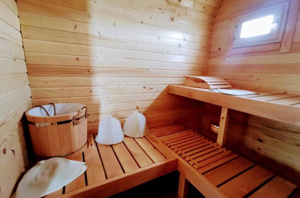 Mostishche House | Дом с террасой и баней в Уручье