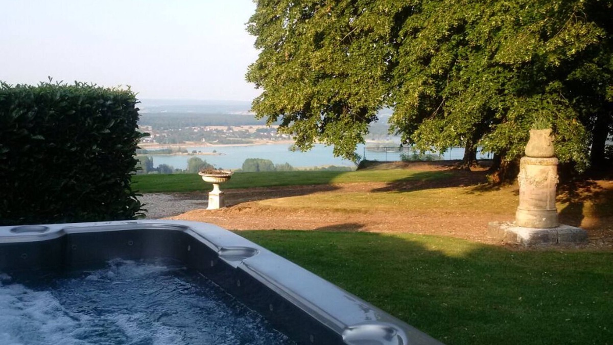 Le Landin Bed & Breakfast | Domain House - Landin Castle