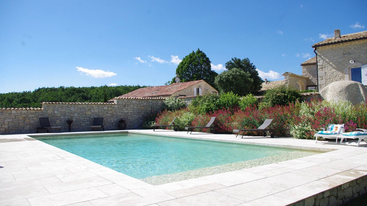 Redortiers Apartment | Domain of Aubignane!