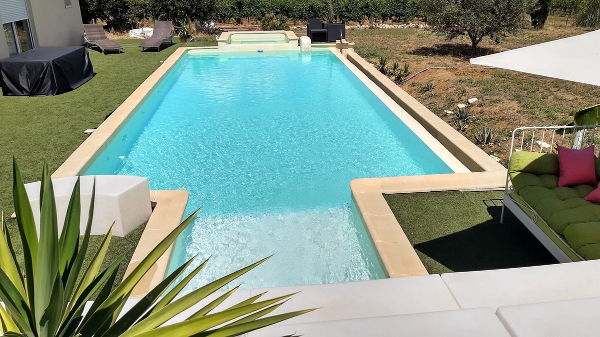 Servian House | "Domaine 1902" swimming pool, billiards, bowling green, 14 people