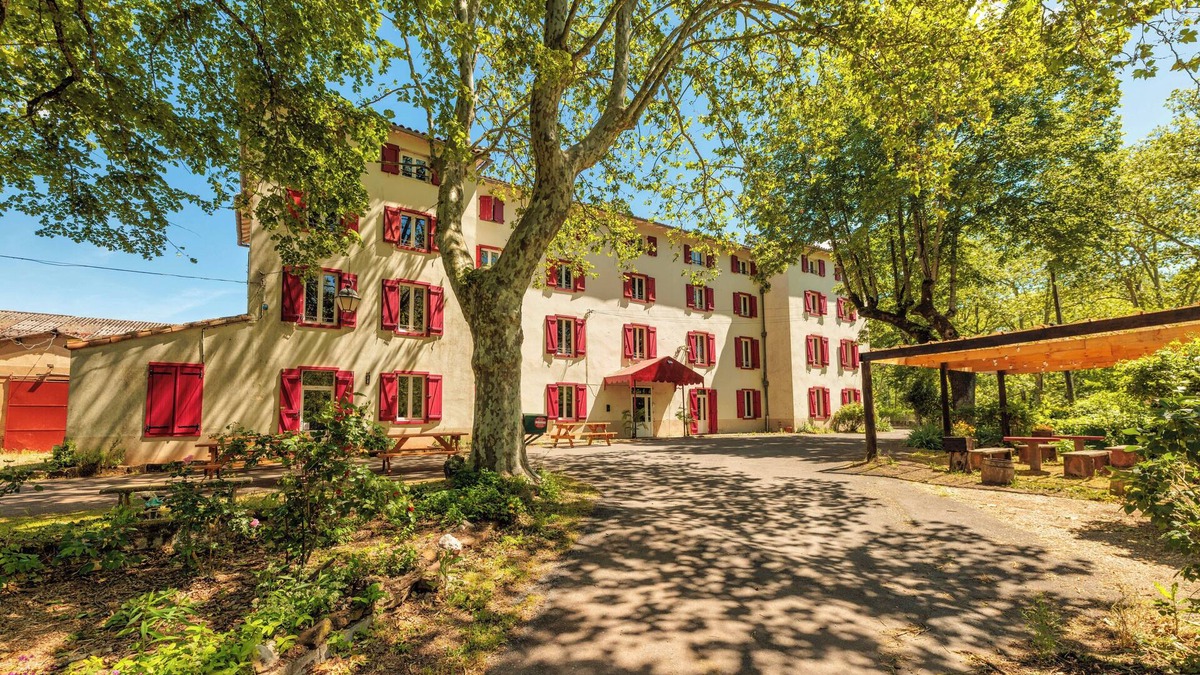 Gissac House | Domaine d'Andabre 100 people