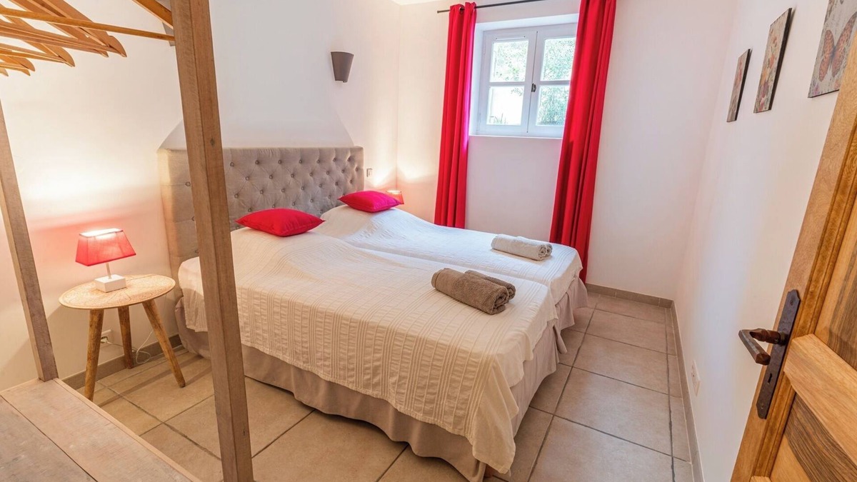 Issirac House | Domaine de Coulon, Maison Cornillon