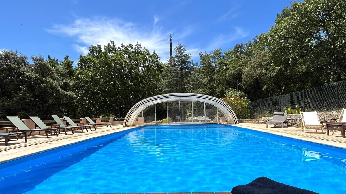 Flassans-sur-Issole Villa | Domaine de l'Issole, 4 stars - Stunning Provencal estate for 18 -24p, with pool