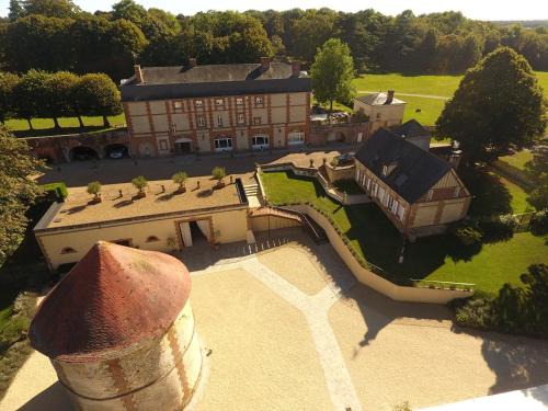 Fresneaux-Montchevreuil House | Domaine de Montchevreuil