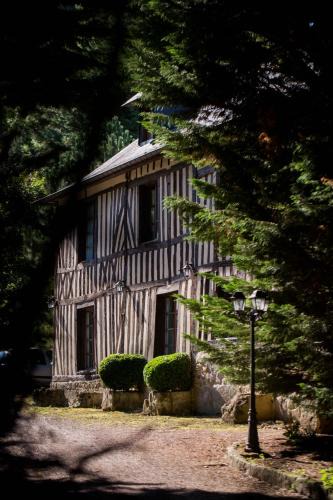 Pont-l'Eveque Hotel | Domaine de Geffosse